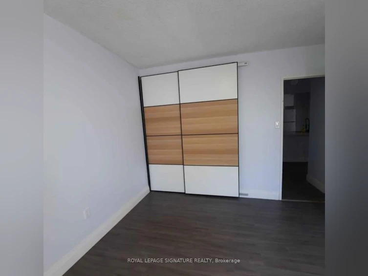 105-320 Dixon Road, Toronto, ON, M9R 1S8 - 9