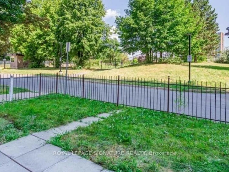 105-320 Dixon Road, Toronto, ON, M9R 1S8 - 16