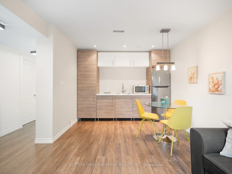 112 Edinborough Court, Toronto, ON, M6N 2E8 - 27