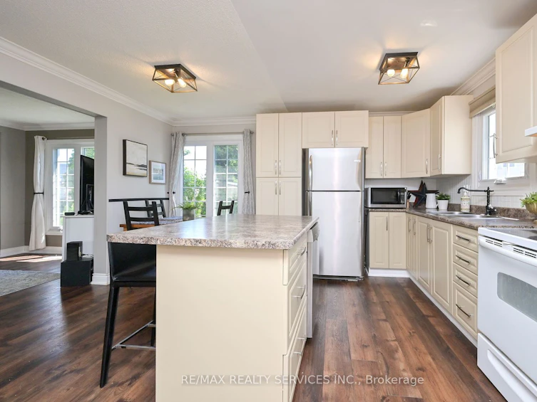 12 Hector Court, Brampton, ON, L6S 1P1 - 8