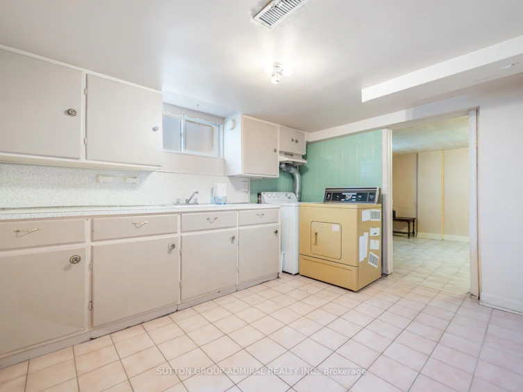 50 Dorsey Drive, Toronto, ON, M6L 3B9 - 15