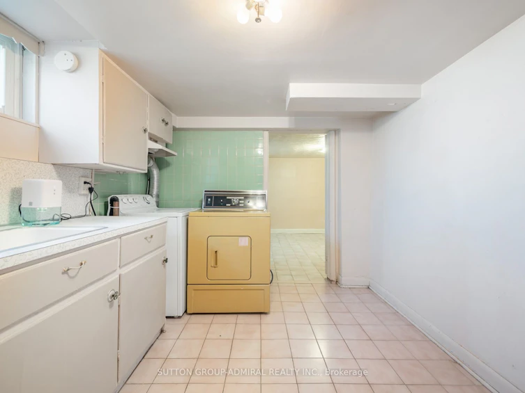 50 Dorsey Drive, Toronto, ON, M6L 3B9 - 16