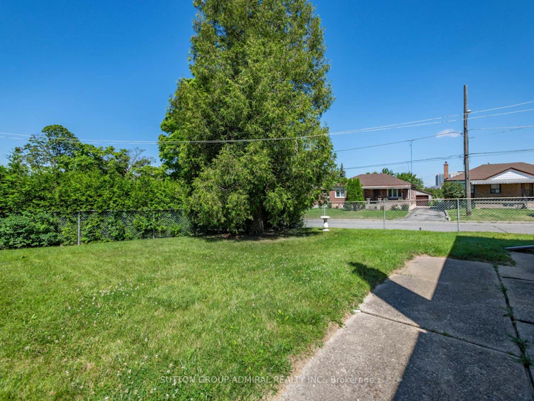 50 Dorsey Drive, Toronto, ON, M6L 3B9 - 22