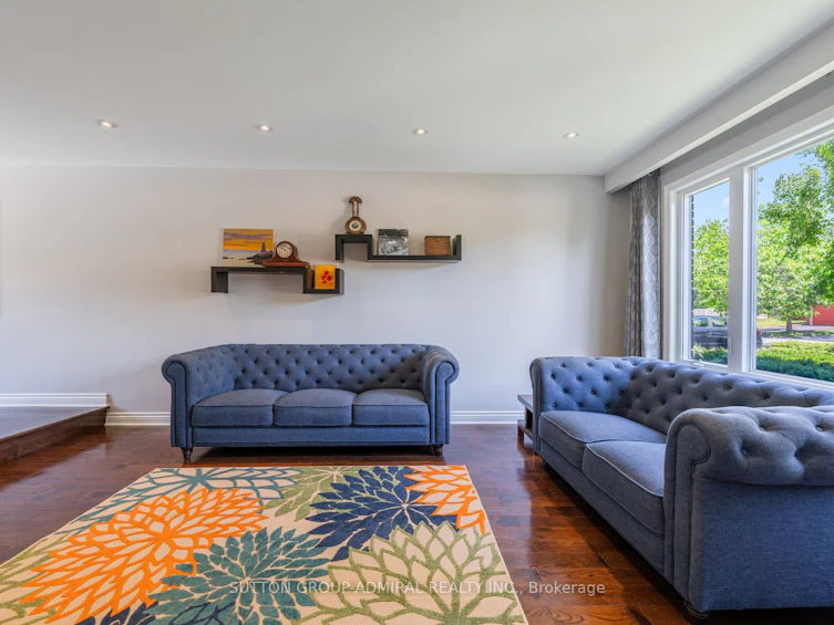 1370 Lancaster Drive, Oakville, ON, L6H 3B9 - 5