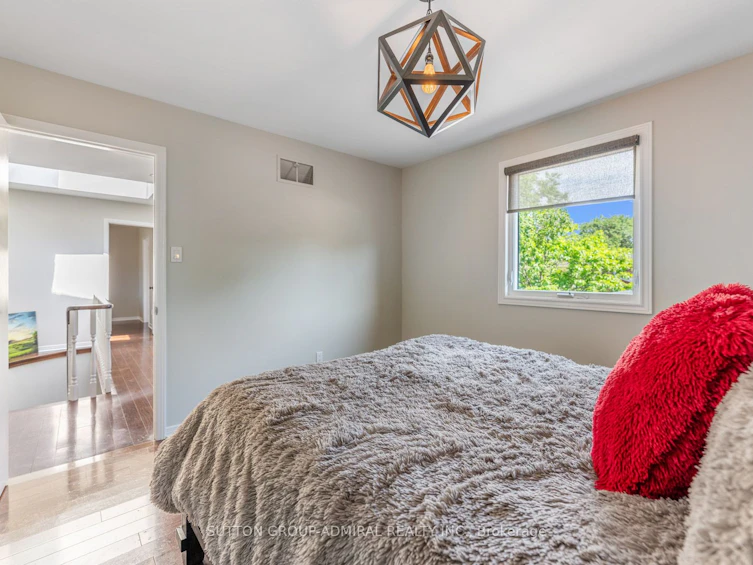 1370 Lancaster Drive, Oakville, ON, L6H 3B9 - 20
