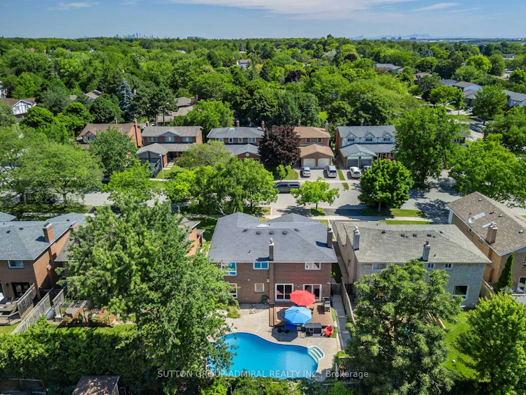 1370 Lancaster Drive, Oakville, ON, L6H 3B9 - 39