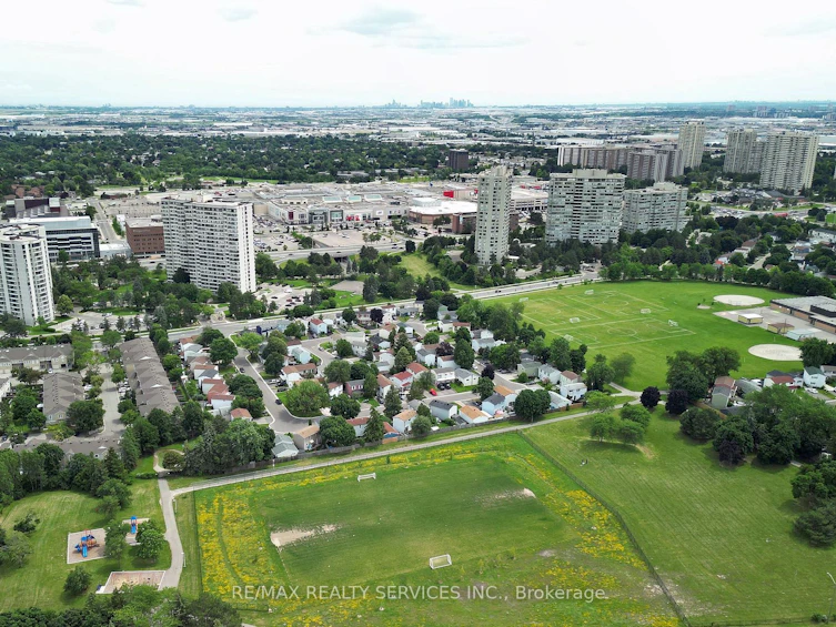 5 Hedgeson Court, Brampton, ON, L6S 1P2 - 34