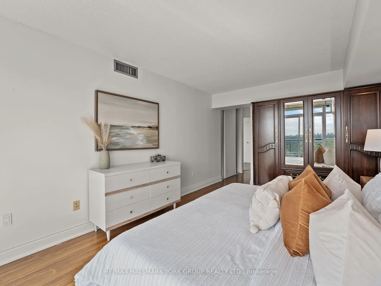 1802-3 Rowntree Road, Toronto, ON, M9V 5G8 - 13