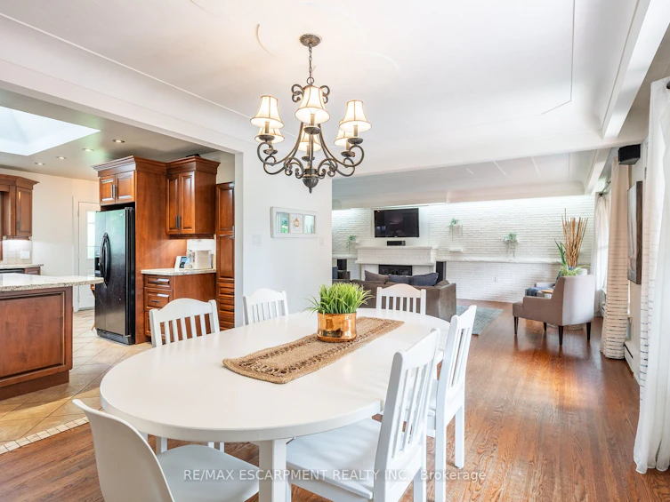 702 King Road, Burlington, ON, L7T 3K4 - 8
