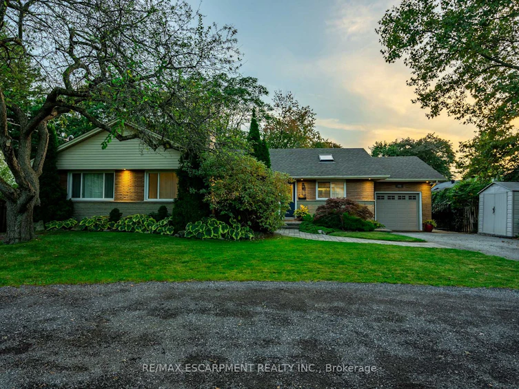 702 King Road, Burlington, ON, L7T 3K4