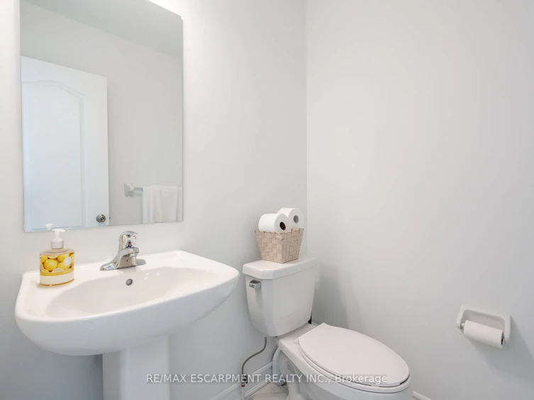 4 Springdale Avenue, Caledon, ON, L7C 4L4 - 8