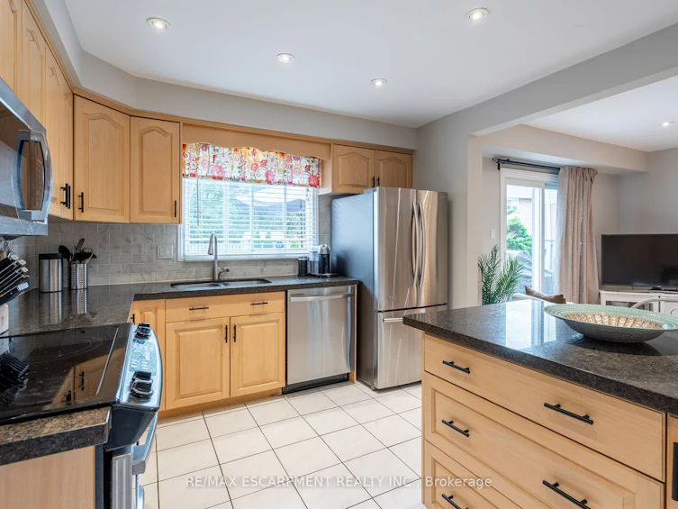 2083 Edgebank Court, Burlington, ON, L7M 2S8 - 9
