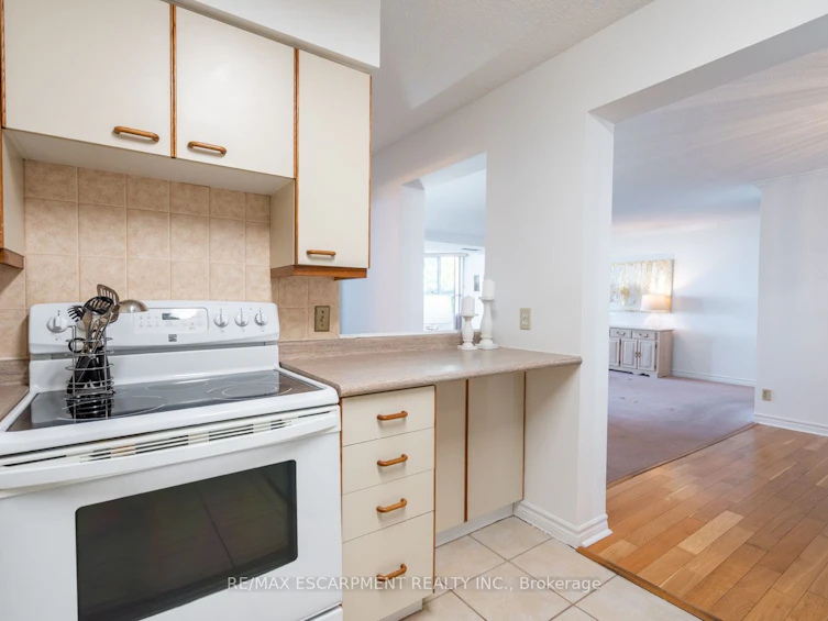 105-5280 Lakeshore Road, Burlington, ON, L7L 5B1 - 18