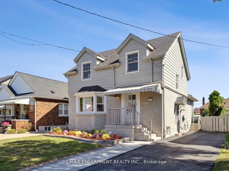 147 Garside Avenue S, Hamilton, ON, L8K 2W1 - 2