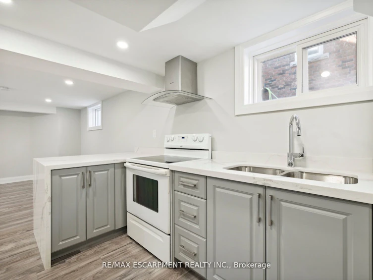 147 Garside Avenue S, Hamilton, ON, L8K 2W1 - 31