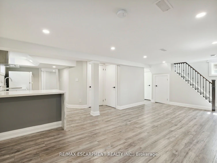 147 Garside Avenue S, Hamilton, ON, L8K 2W1 - 32