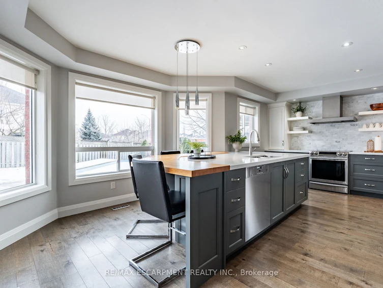 2 Fenwick Place, Hamilton, ON, L8B 0P5 - 11