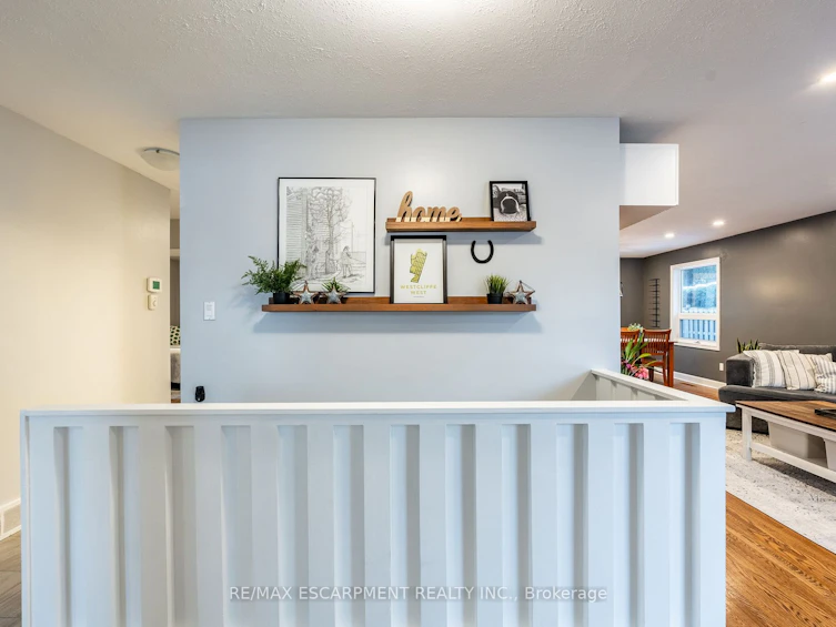 141 Buckingham Drive, Hamilton, ON, L9C 2G8 - 5