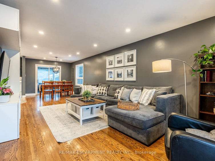 141 Buckingham Drive, Hamilton, ON, L9C 2G8 - 6