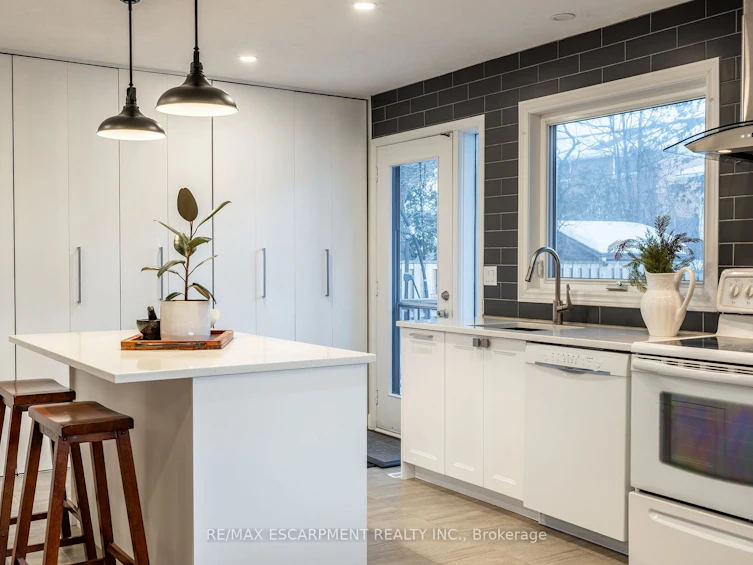 141 Buckingham Drive, Hamilton, ON, L9C 2G8 - 15