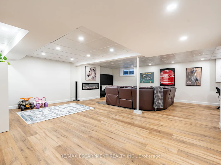 141 Buckingham Drive, Hamilton, ON, L9C 2G8 - 31