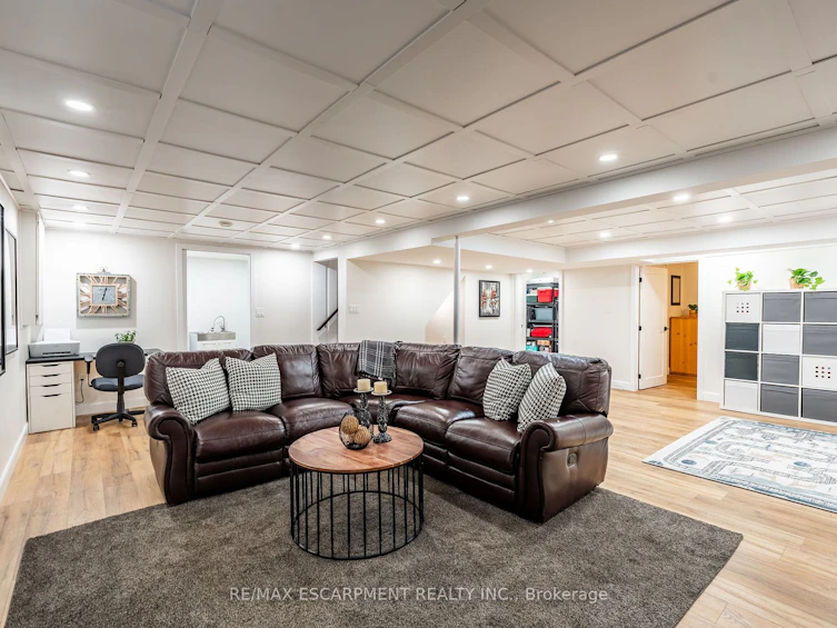 141 Buckingham Drive, Hamilton, ON, L9C 2G8 - 33