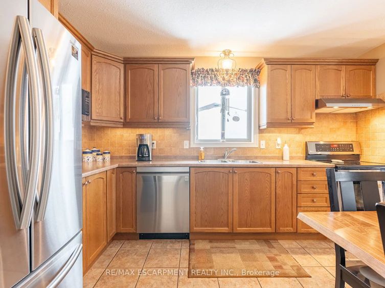 22 Mansfield Drive, Brant, ON, N0E 1N0 - 12