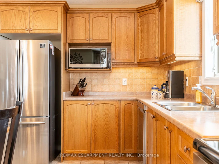 22 Mansfield Drive, Brant, ON, N0E 1N0 - 14