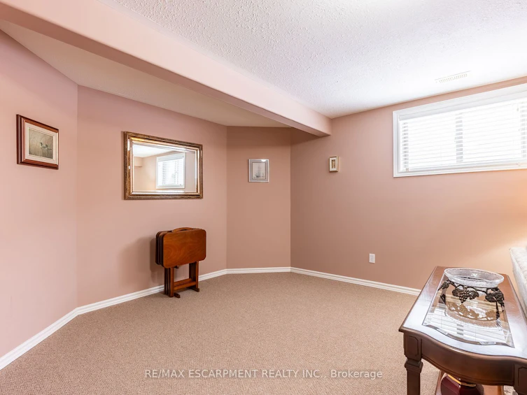 22 Mansfield Drive, Brant, ON, N0E 1N0 - 36