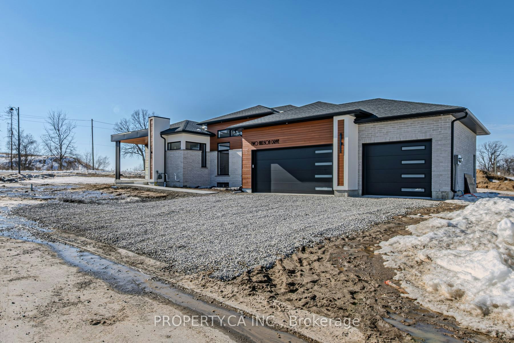 2 Hudson Drive, Brant, ON, N3T 0V6