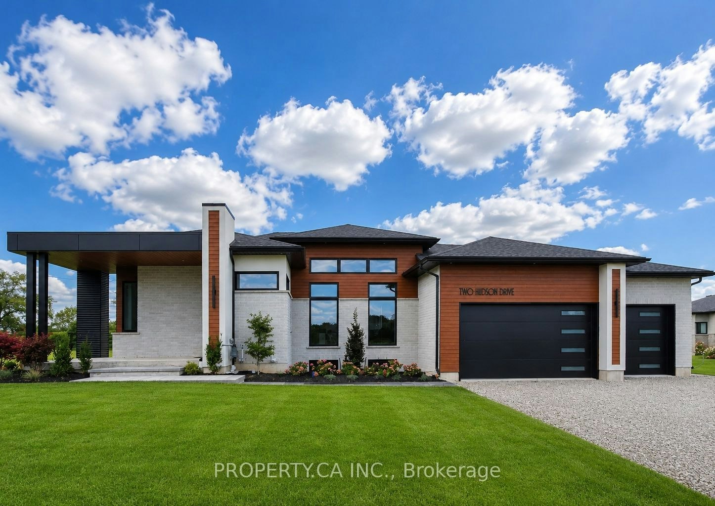 2 Hudson Drive, Brant, ON, N3T 0V6