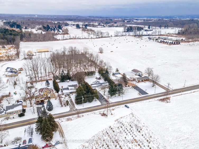 802 Millgrove Sdrd, Hamilton, ON, L8B 0W7 - 2