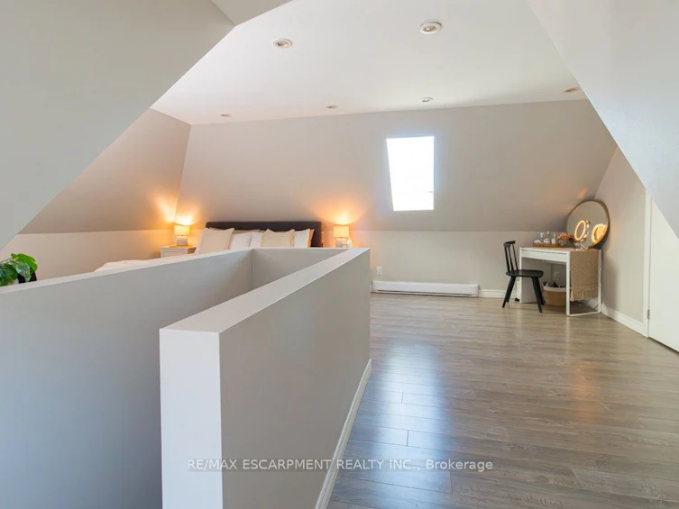 21 Murray Street W, Hamilton, ON, L8L 1B1 - 26