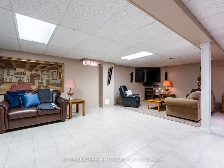 18 Bellstone Lane, Hamilton, ON, L0R 1W0 - 34