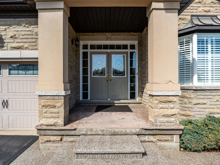 18 Bellstone Lane, Hamilton, ON, L0R 1W0 - 3