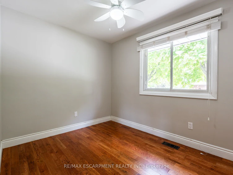 3 Tanager Avenue, Hamilton, ON, L9A 2M2 - 16