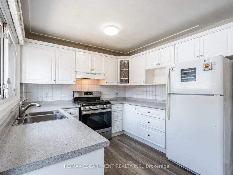 3 Tanager Avenue, Hamilton, ON, L9A 2M2 - 13