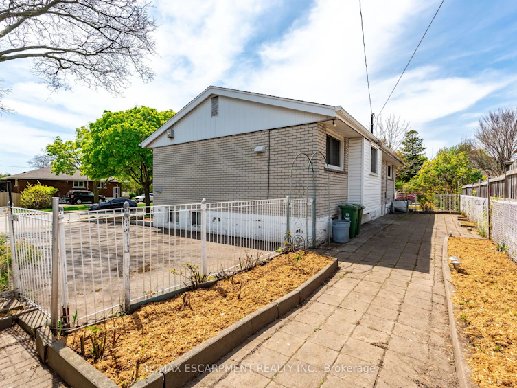 3 Tanager Avenue, Hamilton, ON, L9A 2M2 - 31