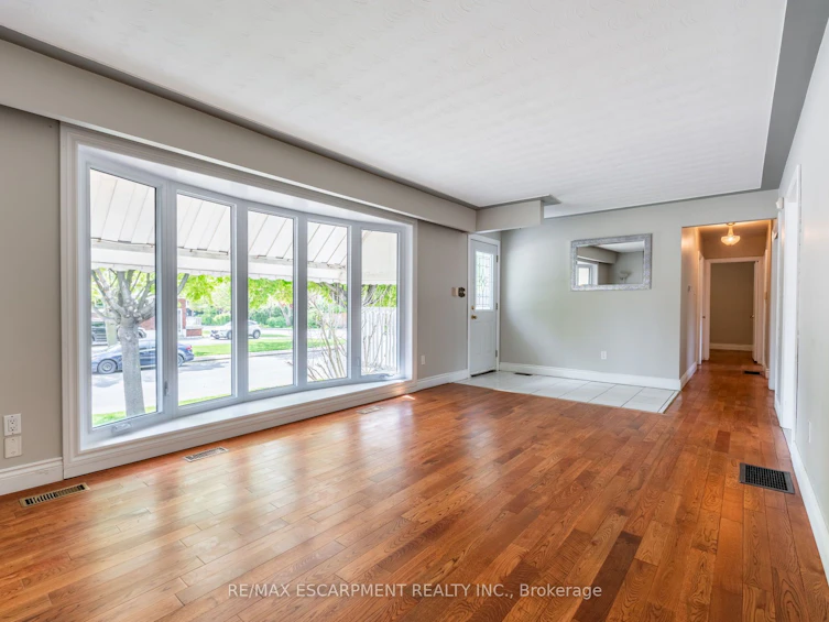 3 Tanager Avenue, Hamilton, ON, L9A 2M2 - 7