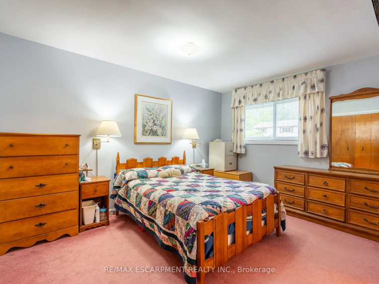 35 Kemp Drive, Hamilton, ON, L9H 2N1 - 13