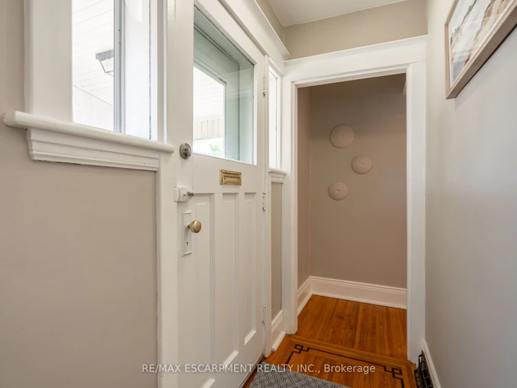 75 Barons Avenue N, Hamilton, ON, L8H 5A5 - 4