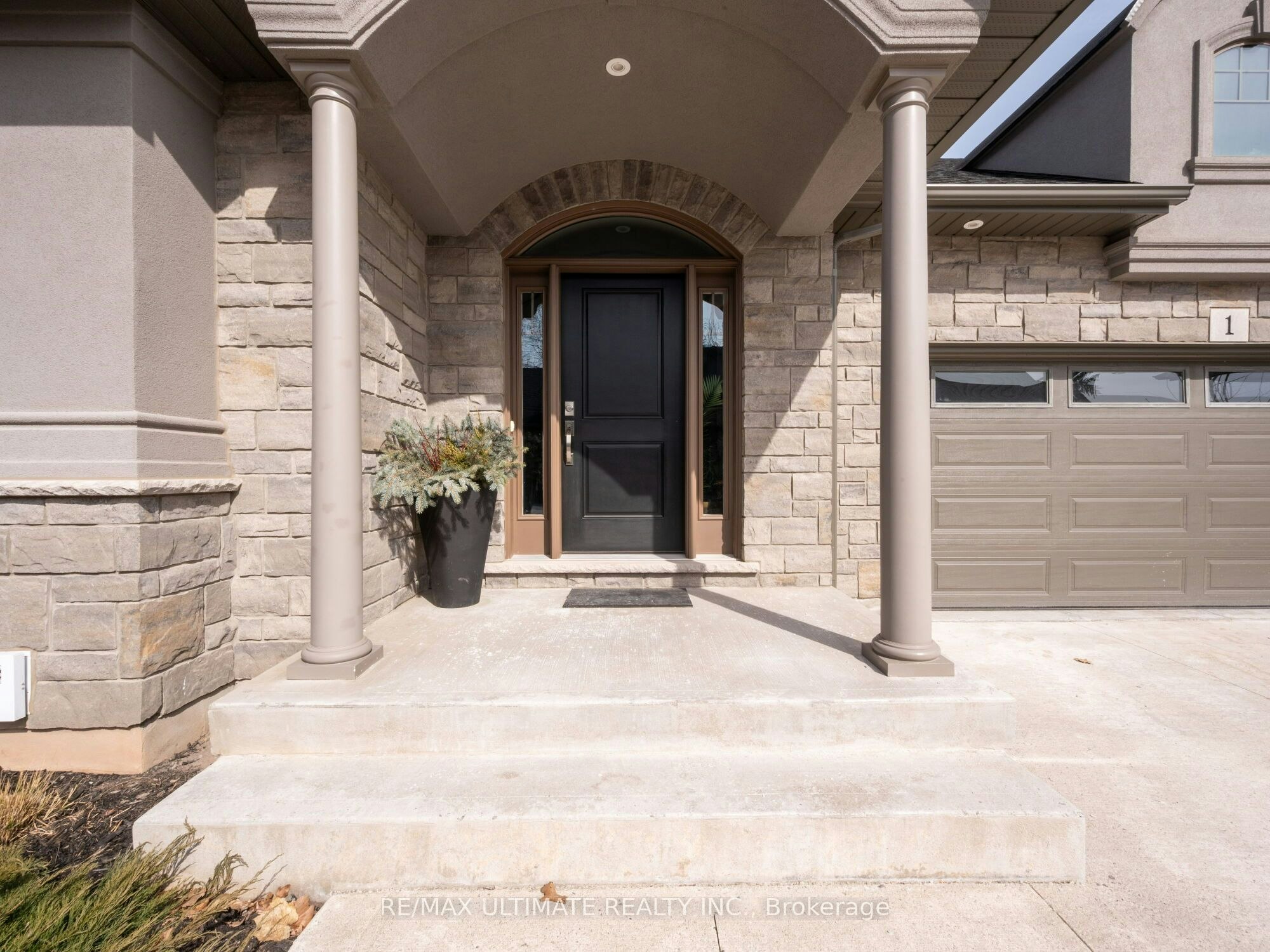 4-4257 Montrose Road, Niagara Falls, ON, L2H 1K1