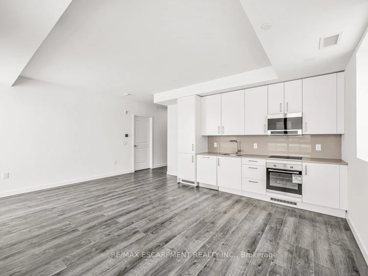 301-7549A Kalar Road, Niagara Falls, ON, L2H 3W6 - 24