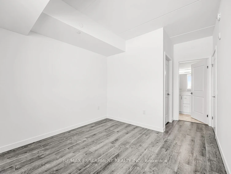 301-7549A Kalar Road, Niagara Falls, ON, L2H 3W6 - 16