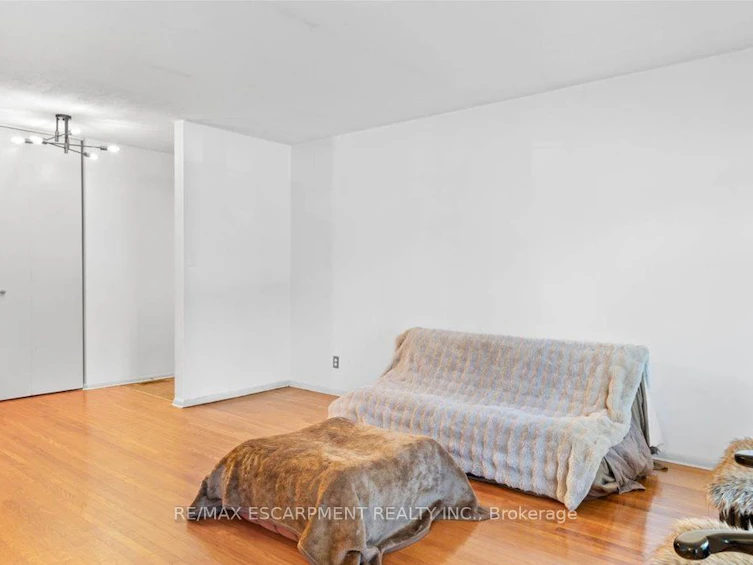 7 May Avenue, Belleville, ON, K8P 2N8 - 5