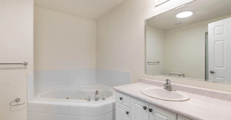 C16-619 Wild Ginger Avenue, Waterloo, ON, N2V 2X1 - 30