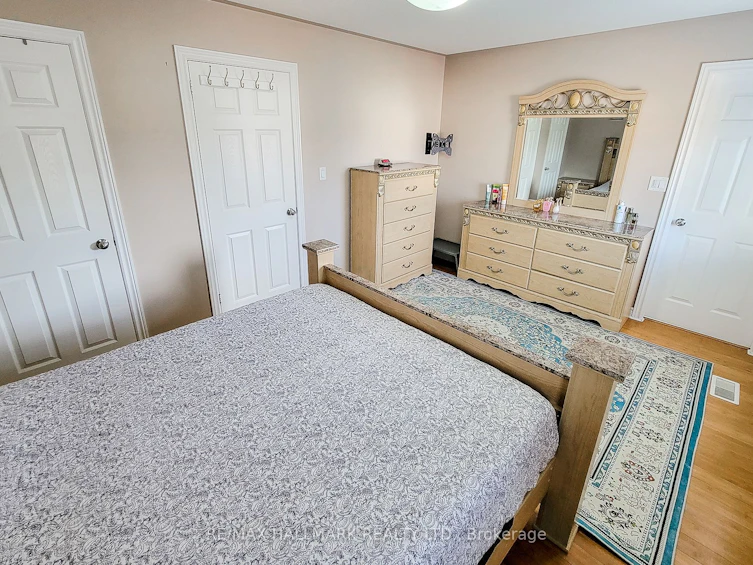 34 Marilyn Court, Hamilton, ON, L9B 2T5 - 36