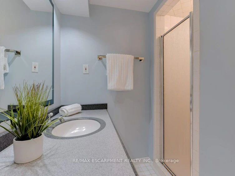 59 Park Road S, Grimsby, ON, L3M 4E7 - 40