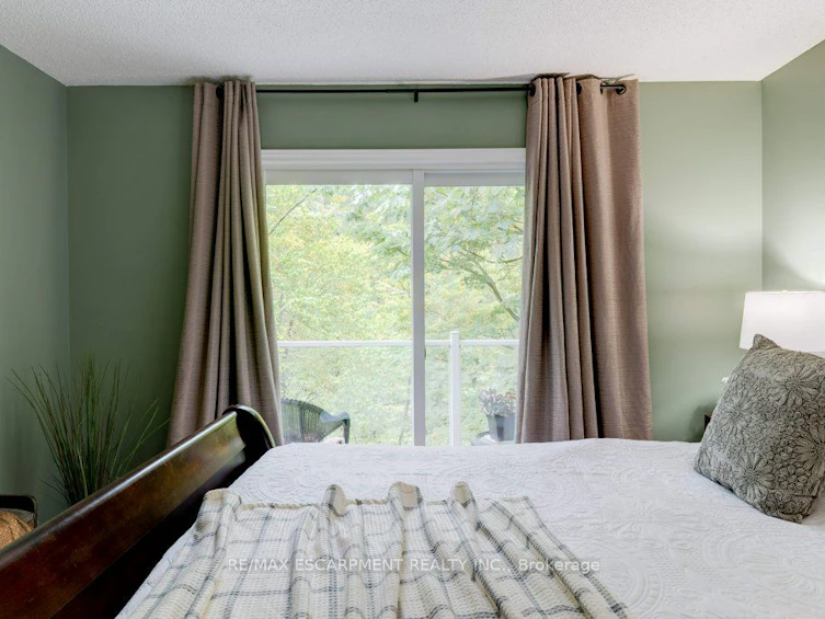 59 Park Road S, Grimsby, ON, L3M 4E7 - 24