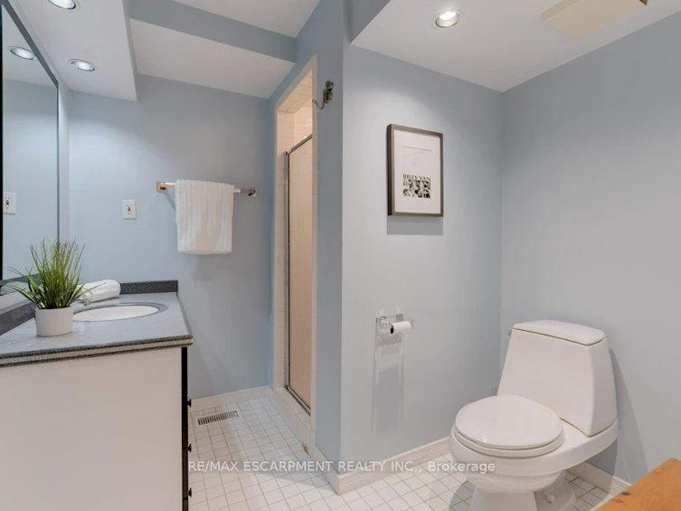 59 Park Road S, Grimsby, ON, L3M 4E7 - 39